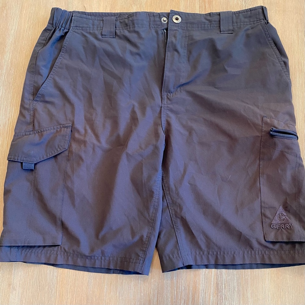 Men’s, Gerry brand shorts, hybrid, blue, pull missing from zipper